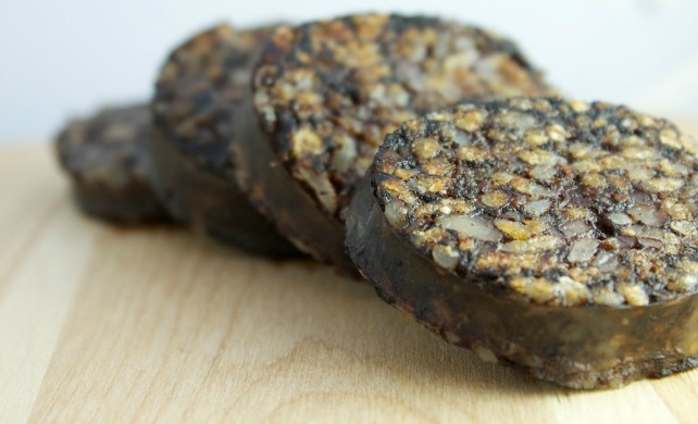 Morcilla de arroz | By PincasPhoto [CC BY 2.0], via Wikimedia Commons