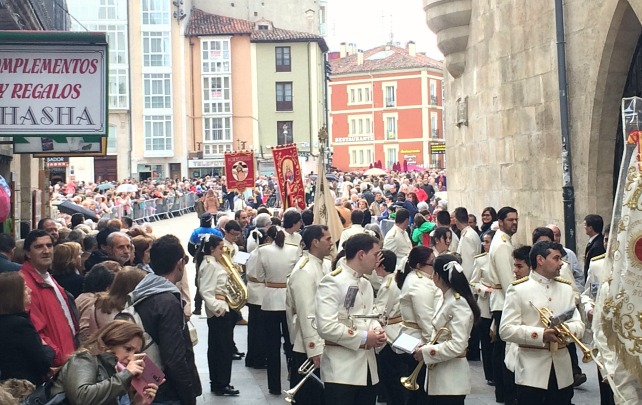 Los músicos han desfilado frente a las cofradías