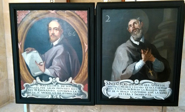 Algunos de los retratos de los Obispos que se encuentran expuestos.