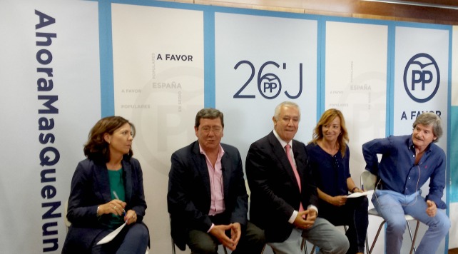 Momentos antes del acto. 