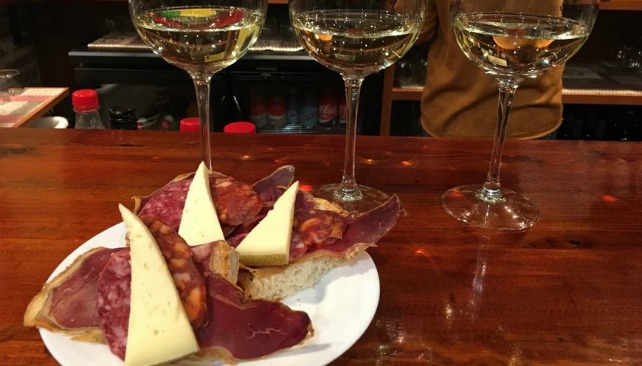 Embutido variado, tapa del bar Jamón Jamón