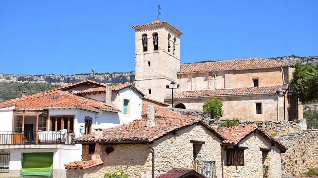 La iglesia de San Pelayo de Puentedey. Los Pueblos Más Bonitos de España